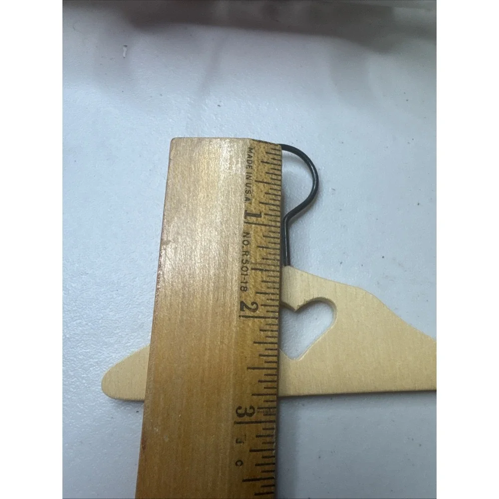 Small‎ doll hanger with cut out wooden heart
